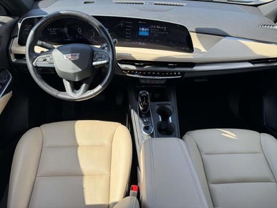 2024 Cadillac XT4 Luxury