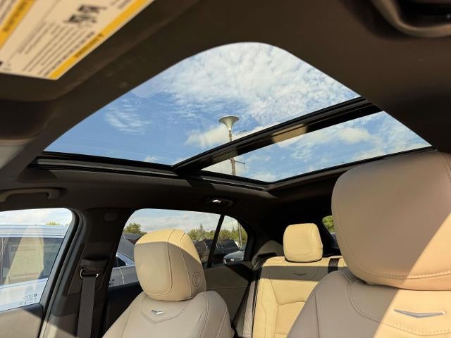 2024 Cadillac XT4 Luxury