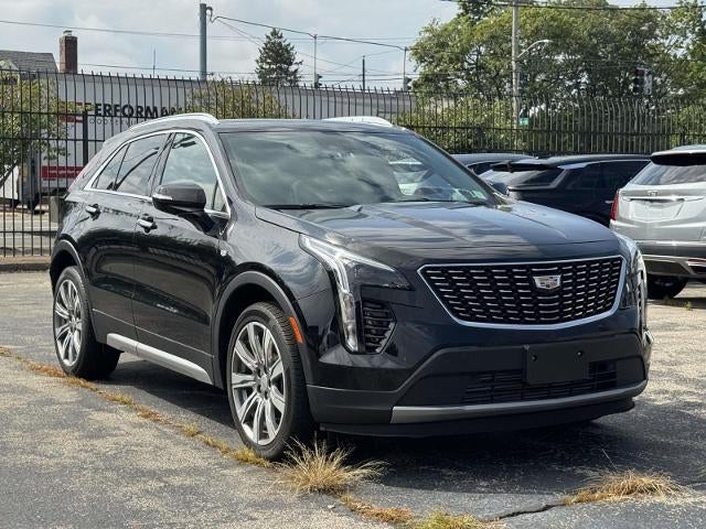 2023 Cadillac XT4 AWD Premium Luxury