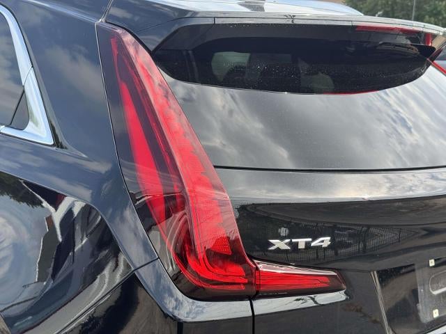 2023 Cadillac XT4 AWD Premium Luxury