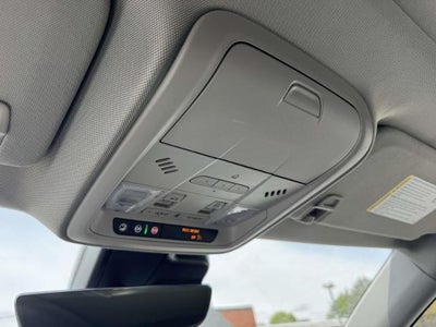 2022 Cadillac XT4 Premium Luxury