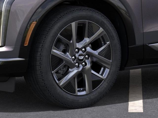 2025 Cadillac OPTIQ Luxury 2